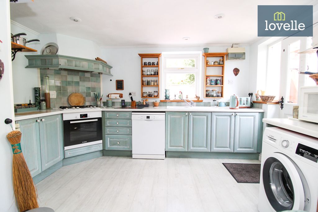 Additional image 6 of 3 bed detached bungalow for saleWelholme Avenue, Grimsby DN32