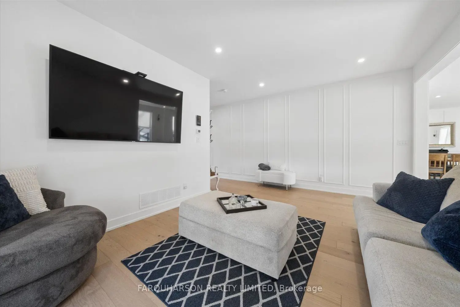 18 Victoria Drive photo 3