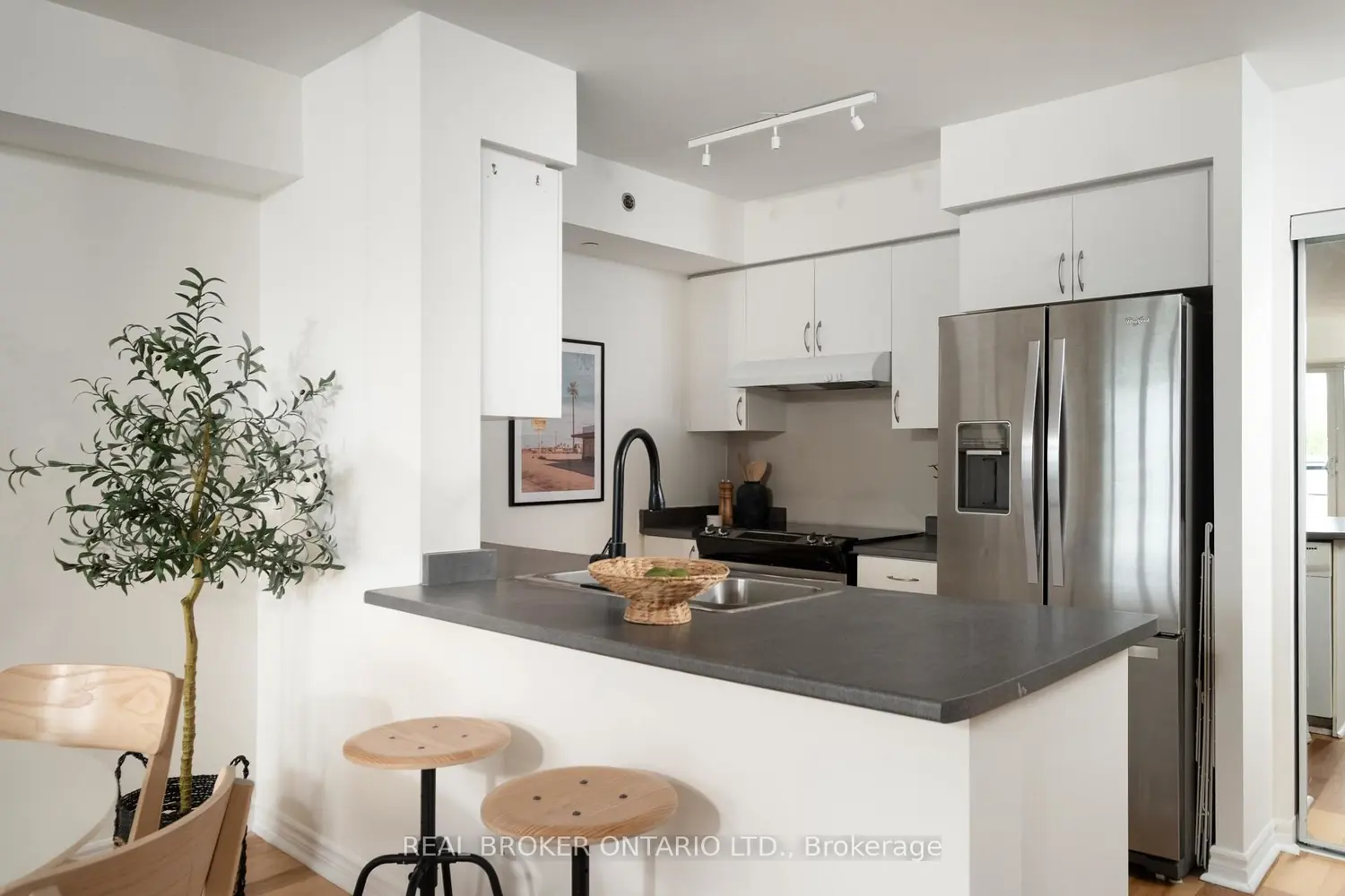 35 Saranac Boulevard 510