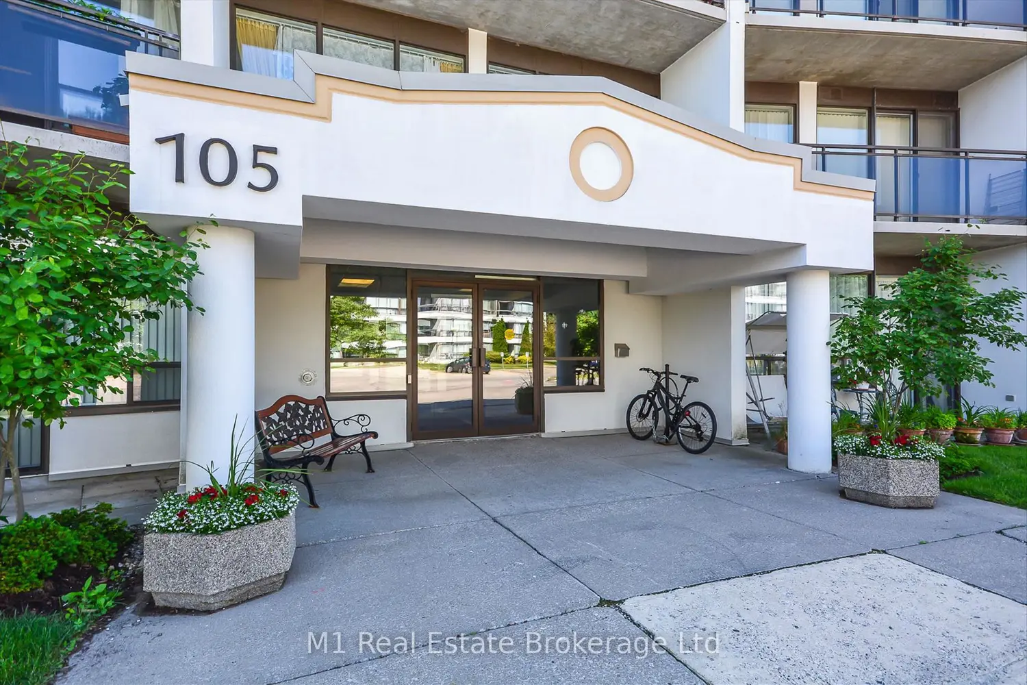 105 Bagot Street 208 photo 4