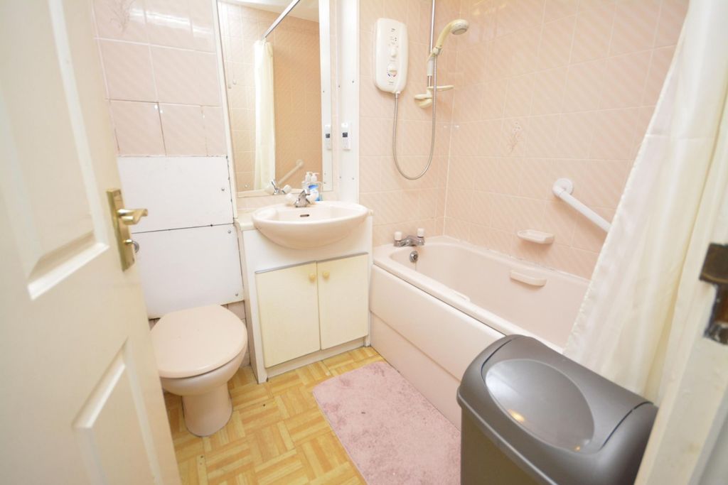 Additional image 4 of 1 bed flat for saleLower Robin Hood Lane, Helsby WA6