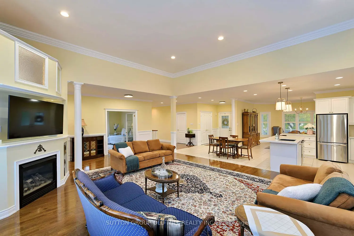 128 Carmela Avenue photo 2