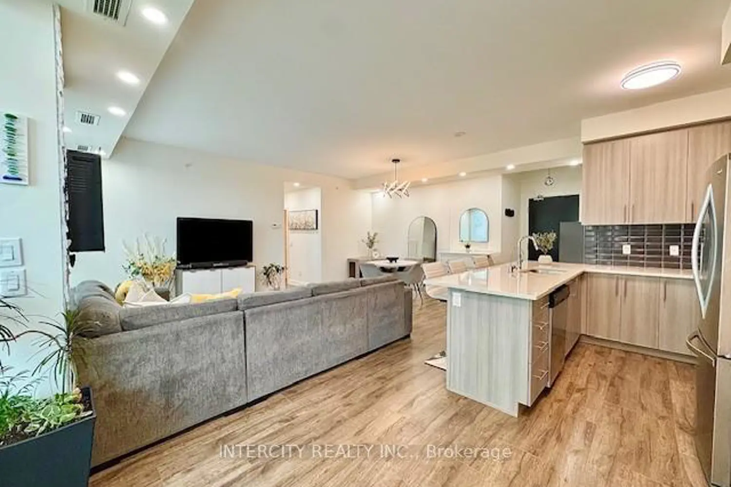 Additional image 9 of 55 Yorkland Boulevard 503
