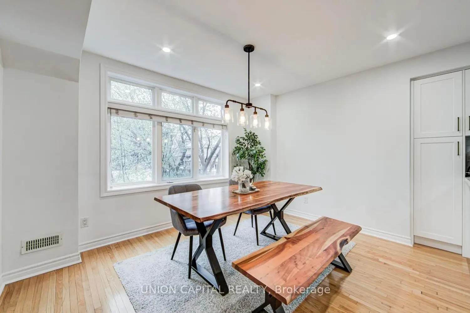 Additional image 9 of 1 Bastedo Avenue 8
