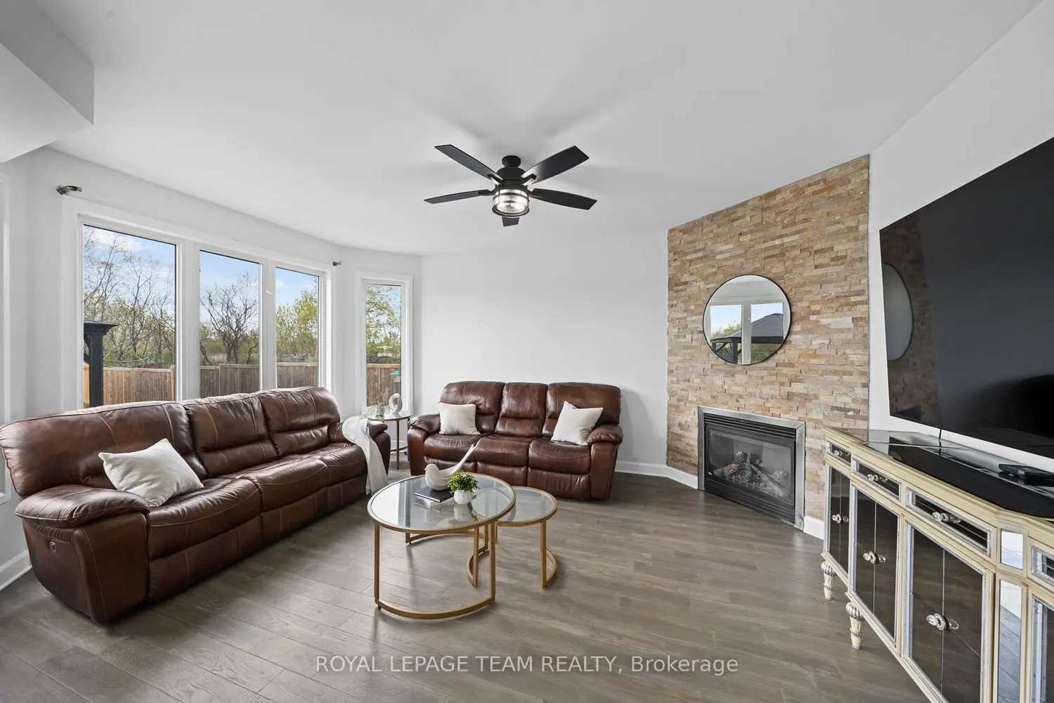 6936 Mary Anne Drive photo 5