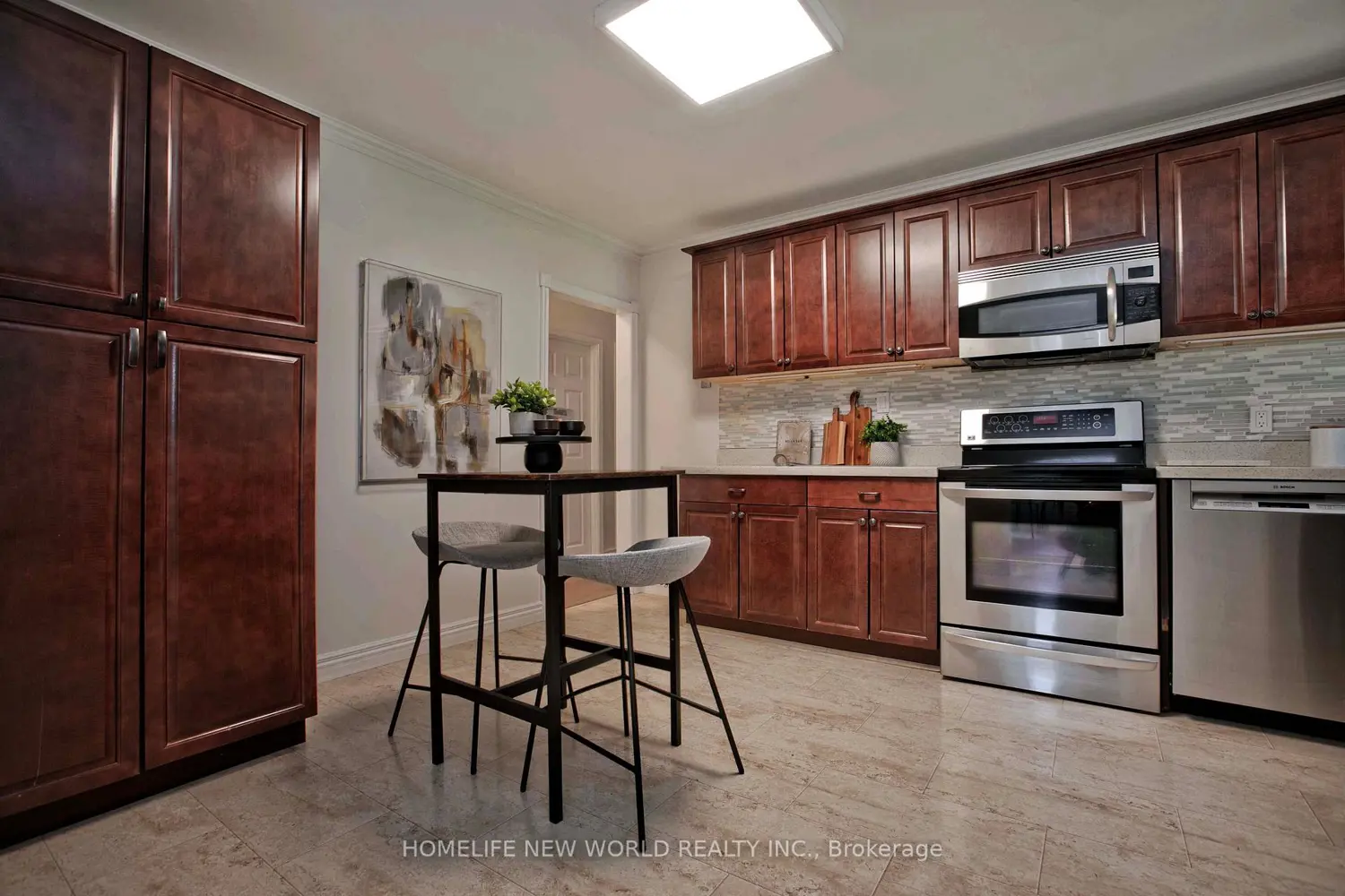 Additional image 5 of 727 Balaton Avenue