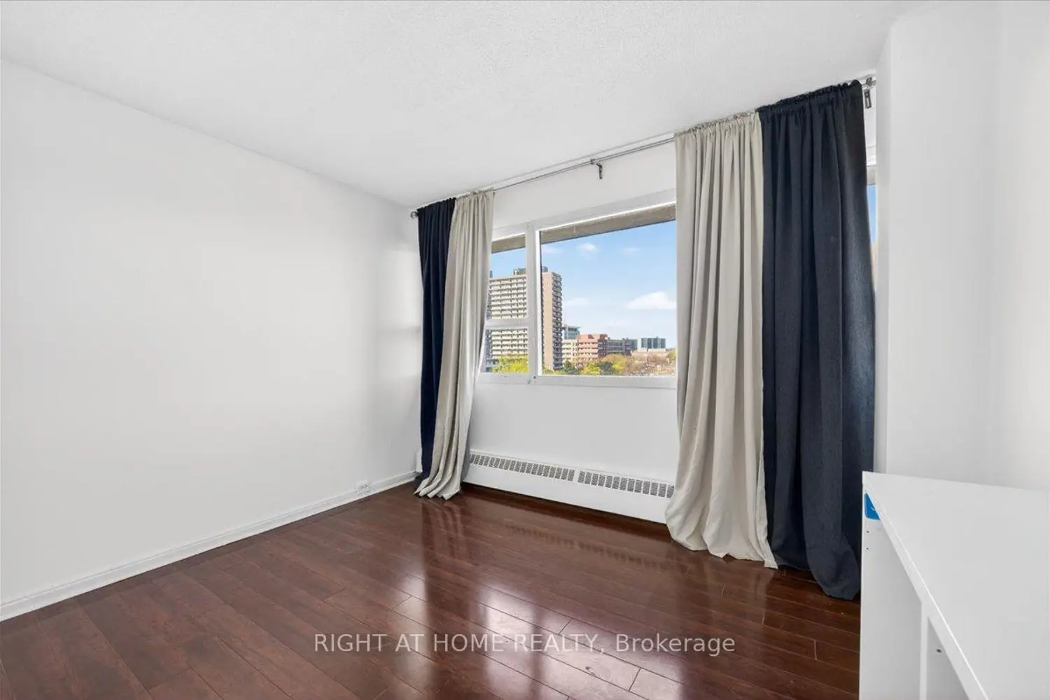 Additional image 9 of 100 Leeward Glenway 708