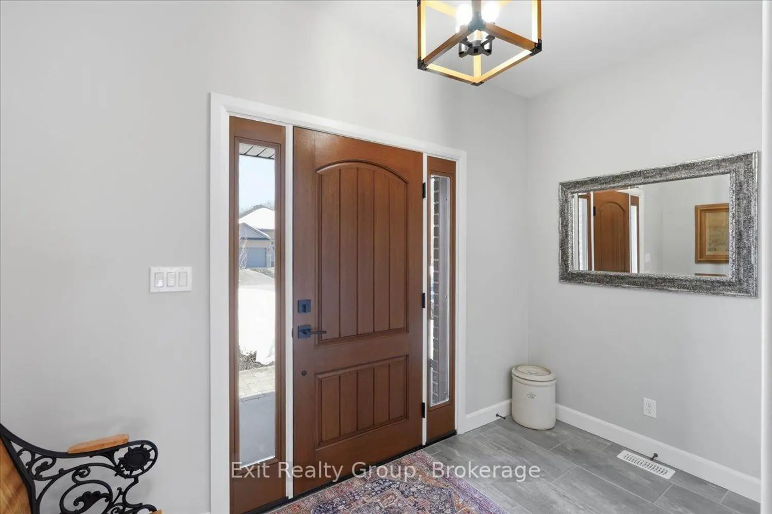 106 Ledgerock Court photo 2