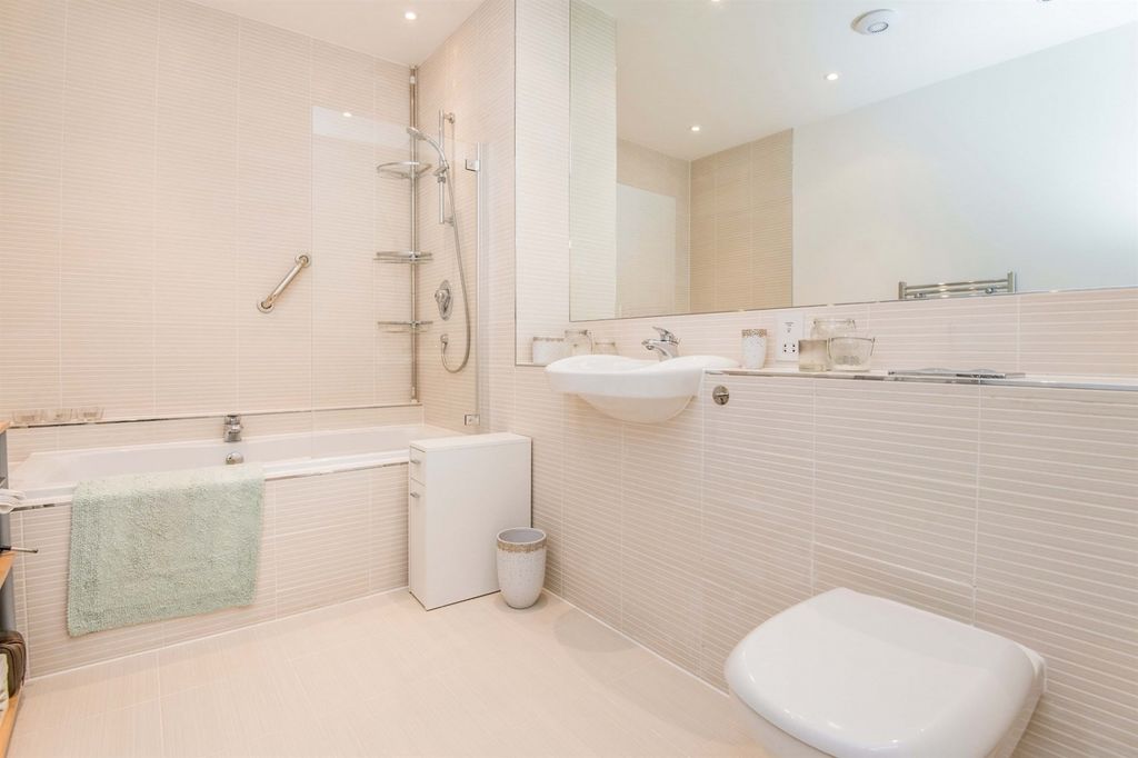 Additional image 13 of 3 bed flat for saleSalterton Road, Exmouth EX8