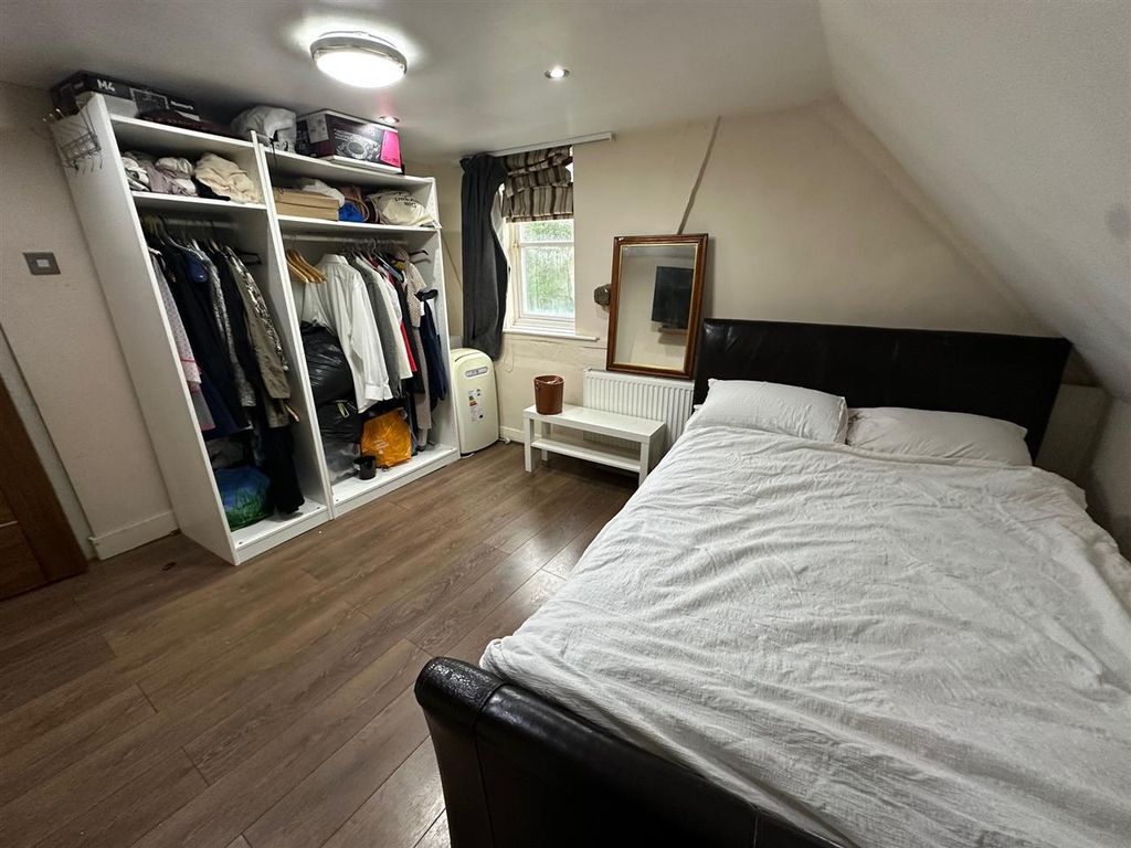Additional image 17 of 7 bed detached house for saleStaines Road, Bedfont TW14