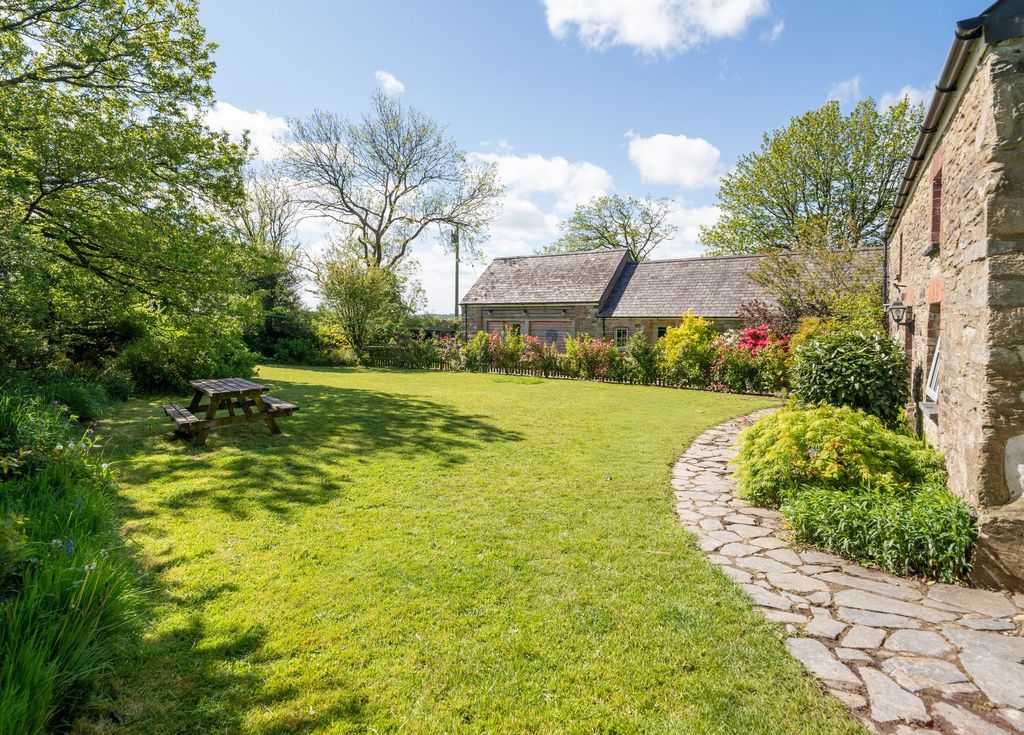 3 bed barn conversion for saleHermon, Glogue SA36 photo 3