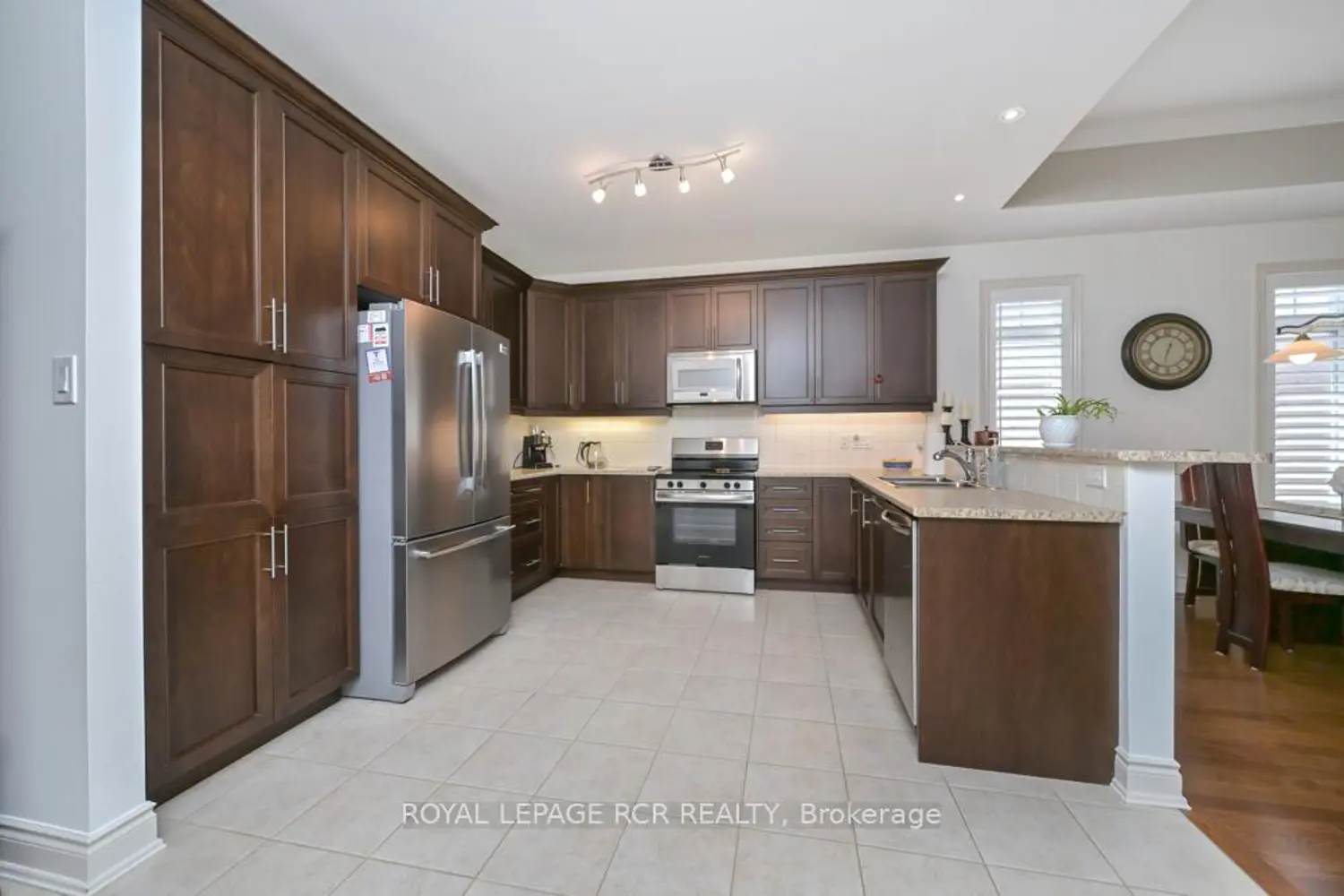 164 Ridge Way photo 3