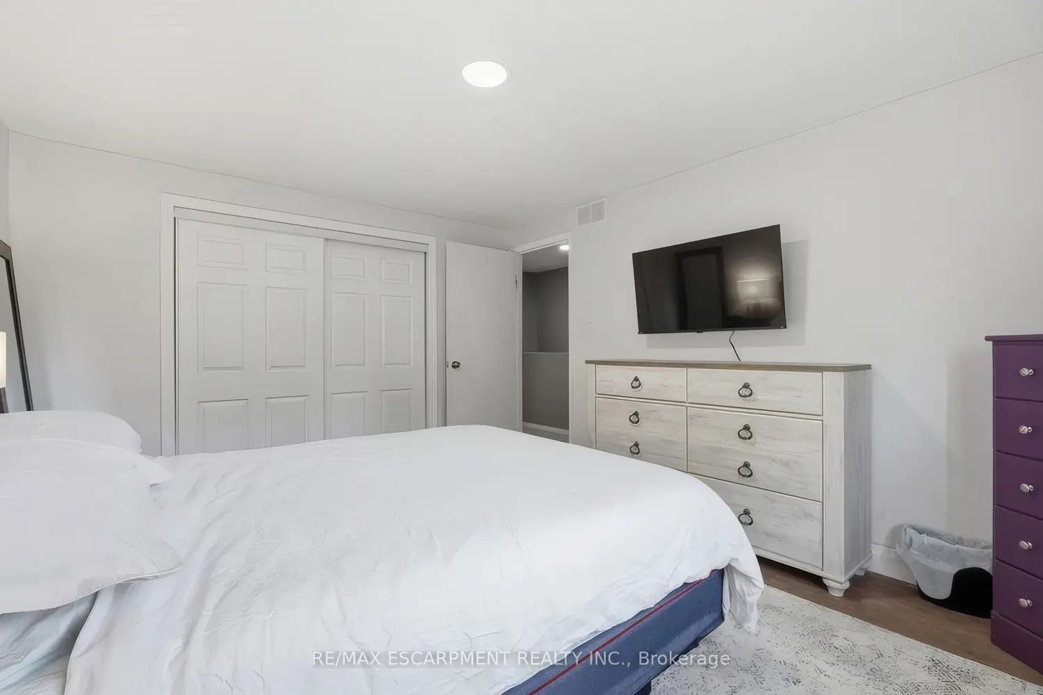 Additional image 12 of 653 Albert Street K