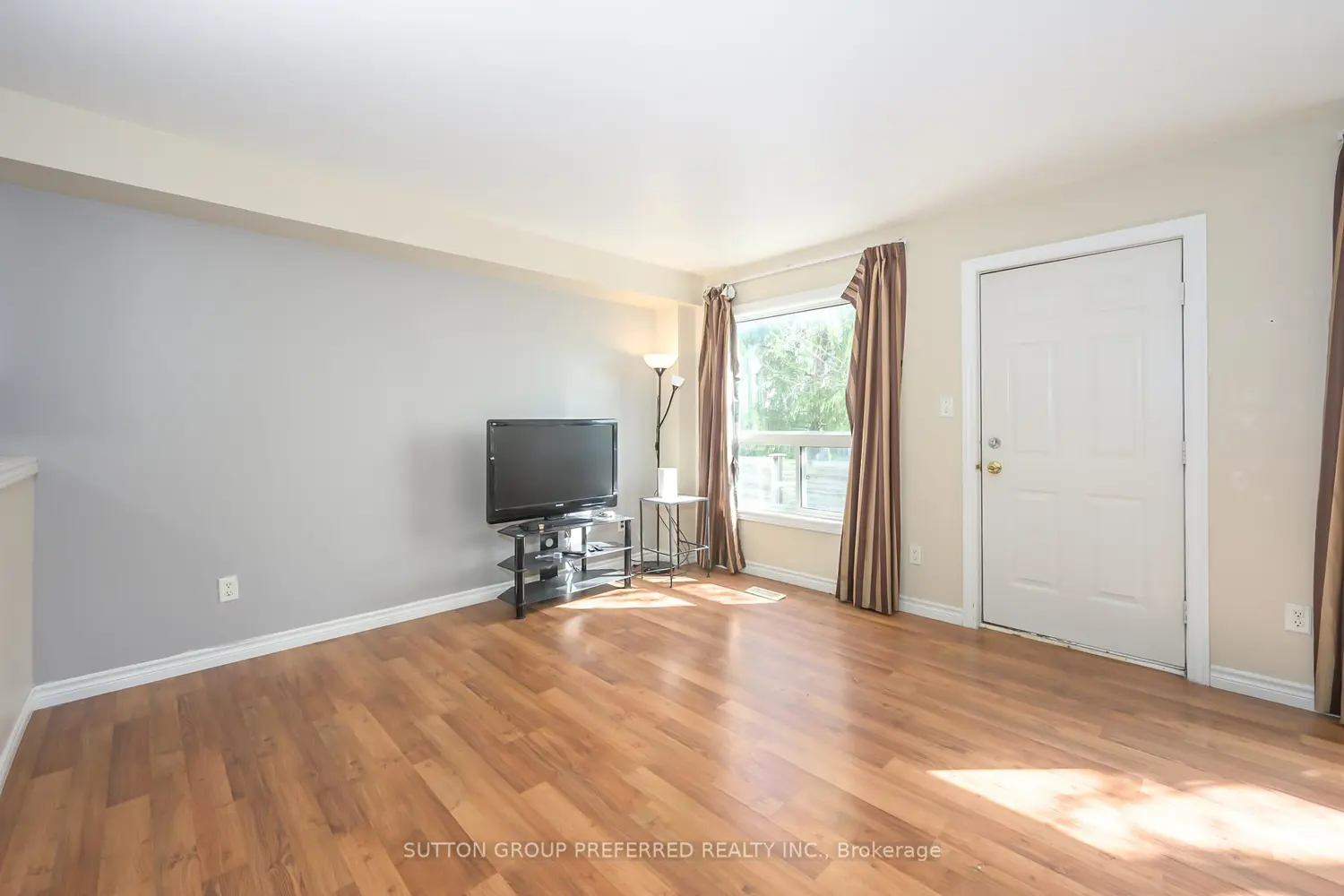 600 Sarnia Road 29 photo 2