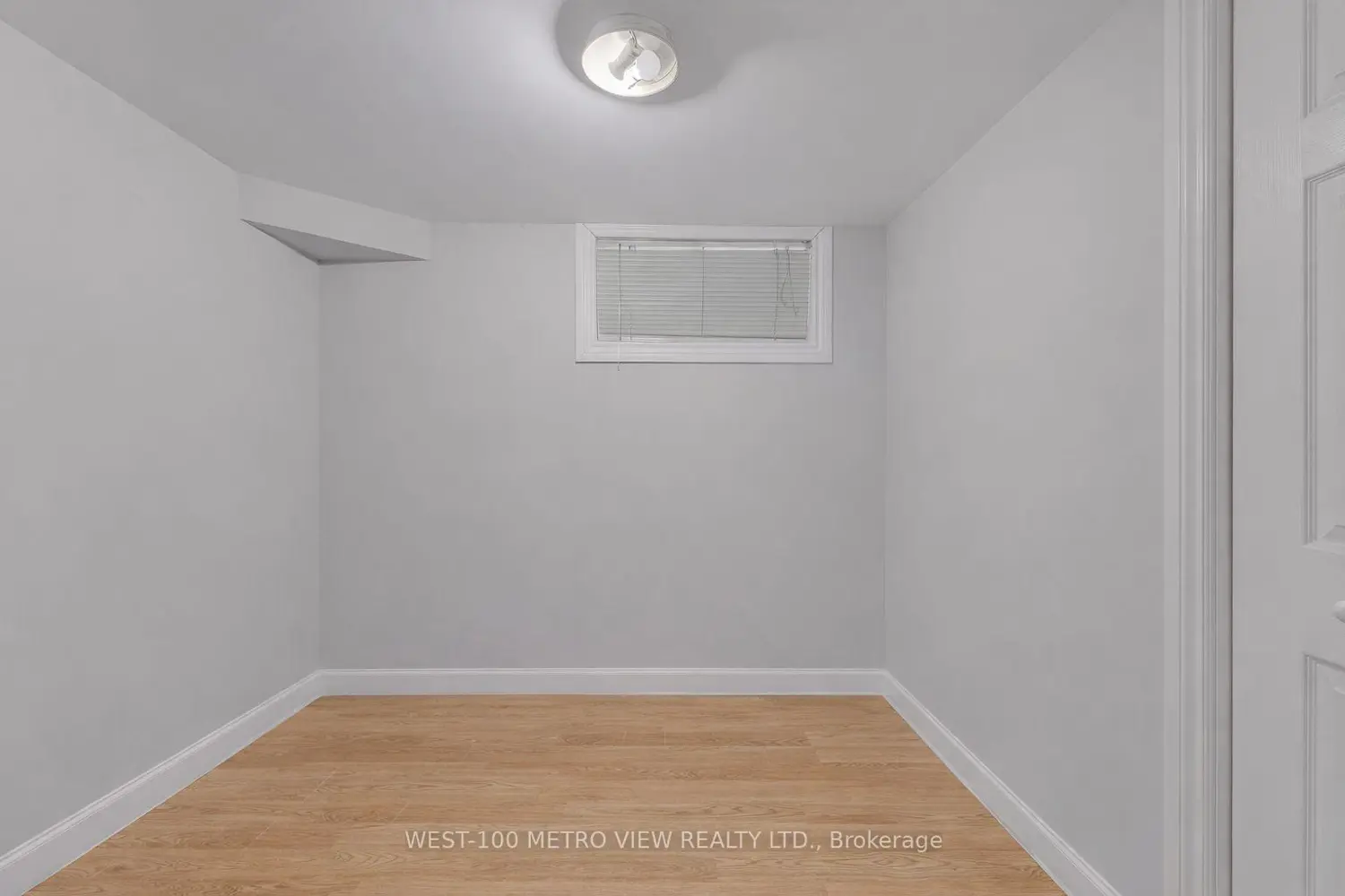Additional image 15 of 1733 Dufferin Street