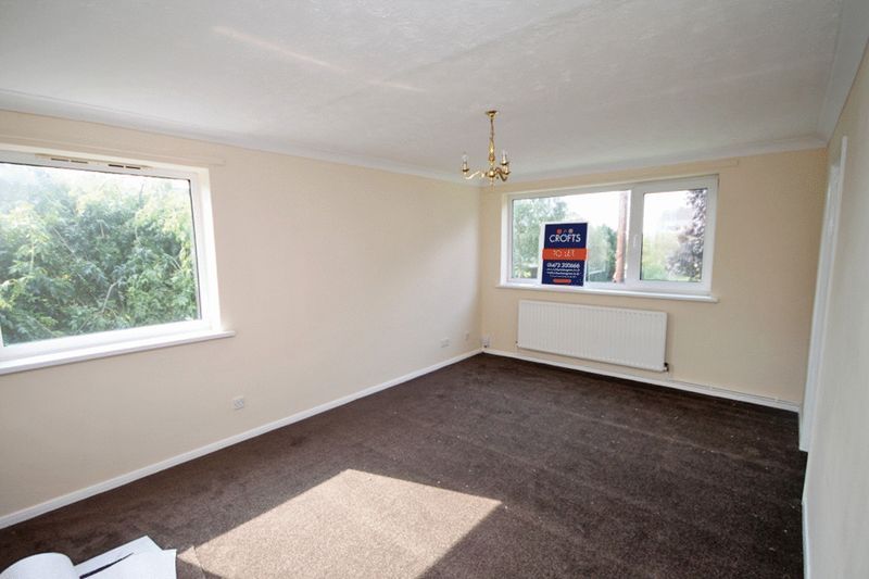 2 bed flat for saleRegent Gardens, Grimsby DN34 photo 3