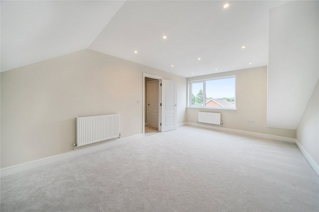 Additional image 20 of 3 bed semi-detached house for salePark Road, Farnborough, Hampshire GU14