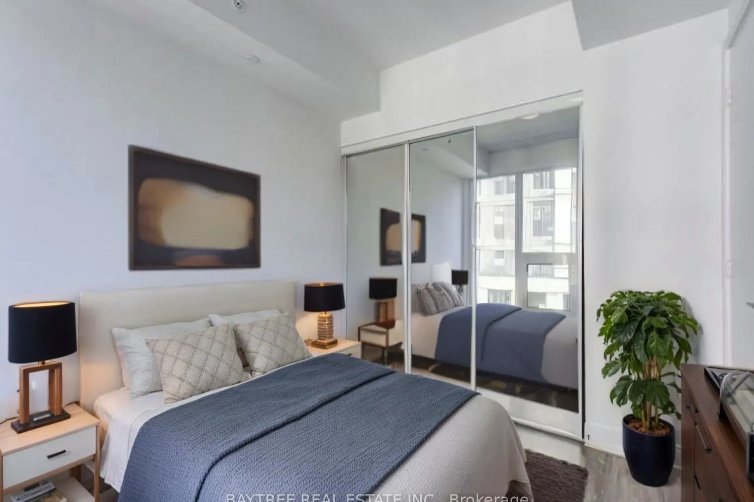 Additional image 3 of 181 Dundas Street 5612