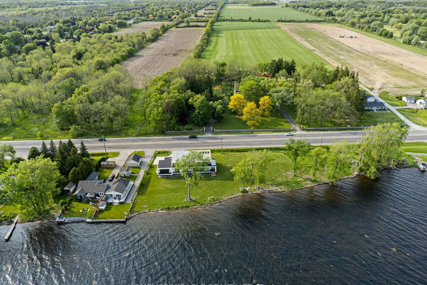 1722 Old Highway 2 photo 2
