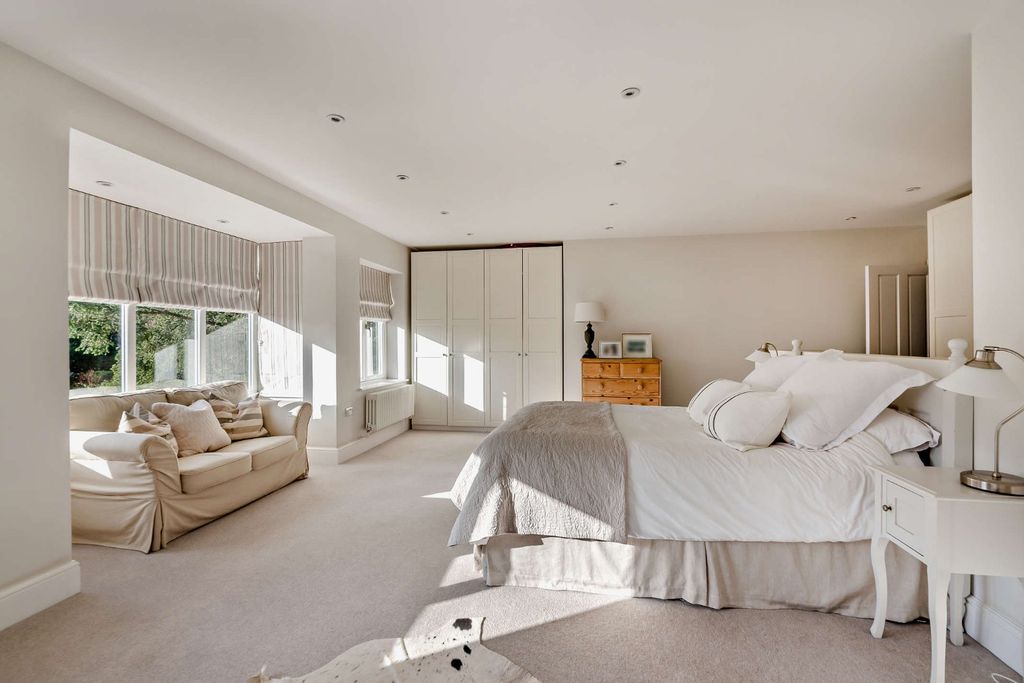 Additional image 14 of 6 bed detached house for saleChapel Road, Rowledge, Farnham, Surrey GU10