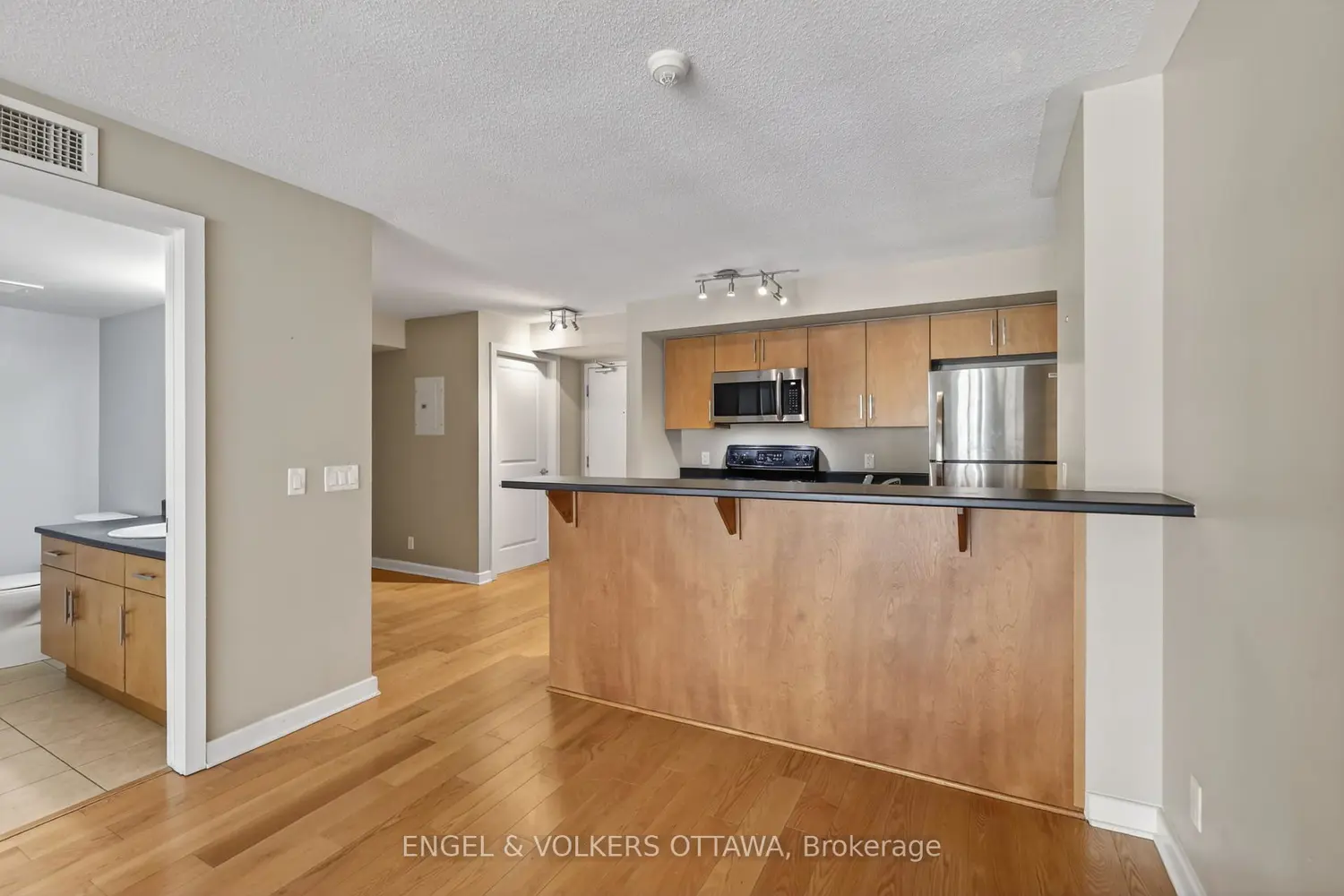 Additional image 9 of 138 Somerset Street 604