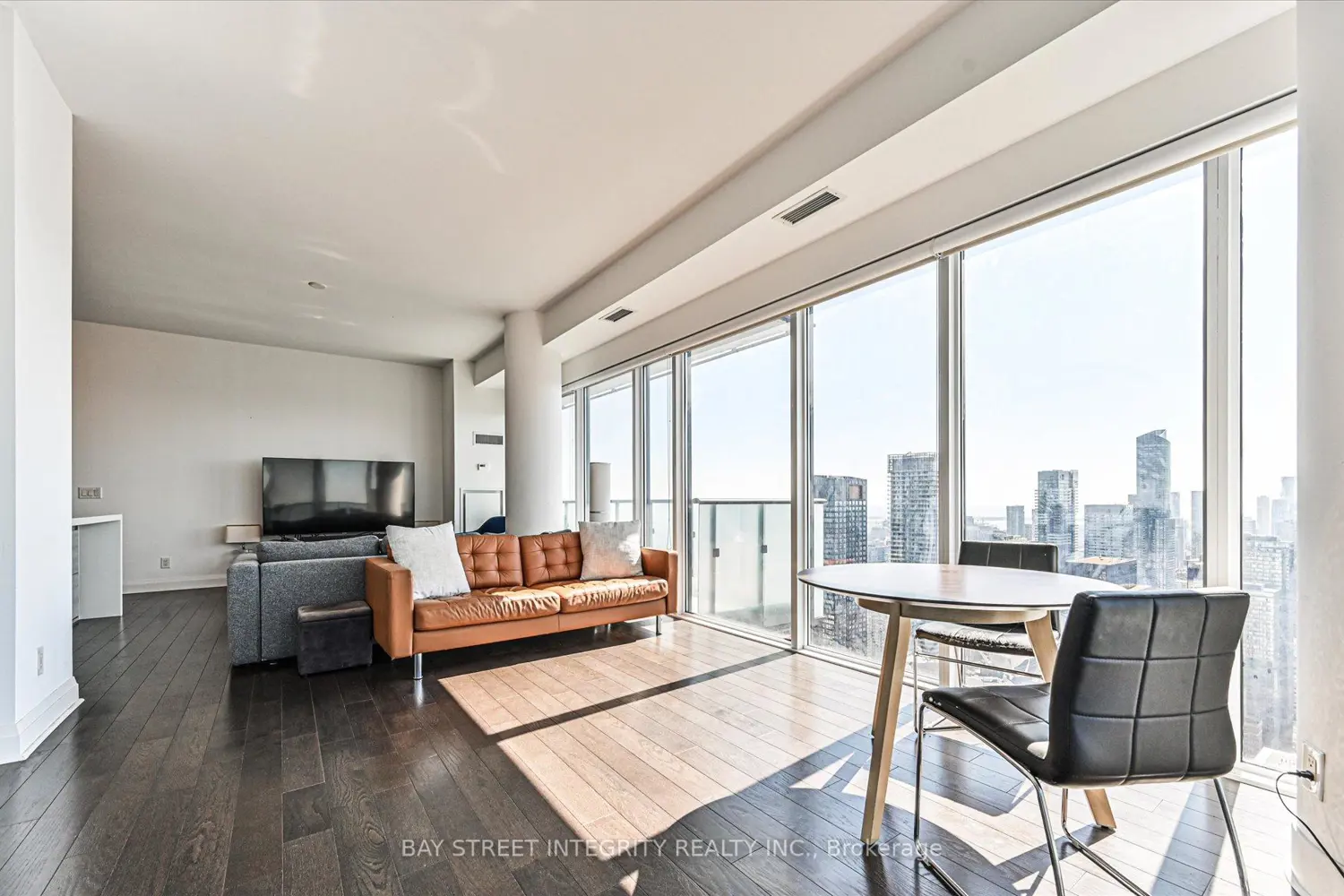 Additional image 6 of 1080 Bay Street 5302