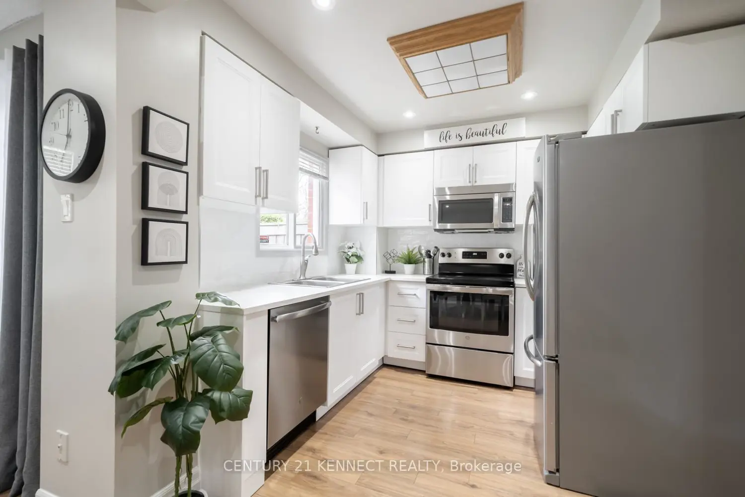 Additional image 5 of 805 Playter Crescent