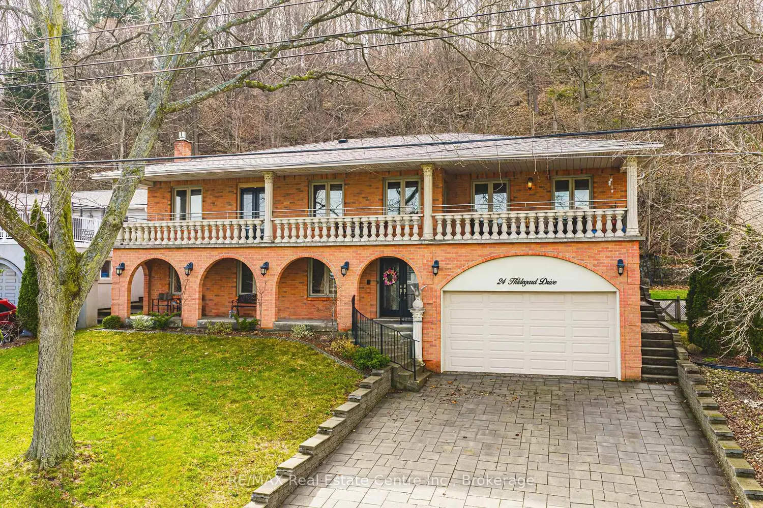 24 Hildegard Drive photo 2