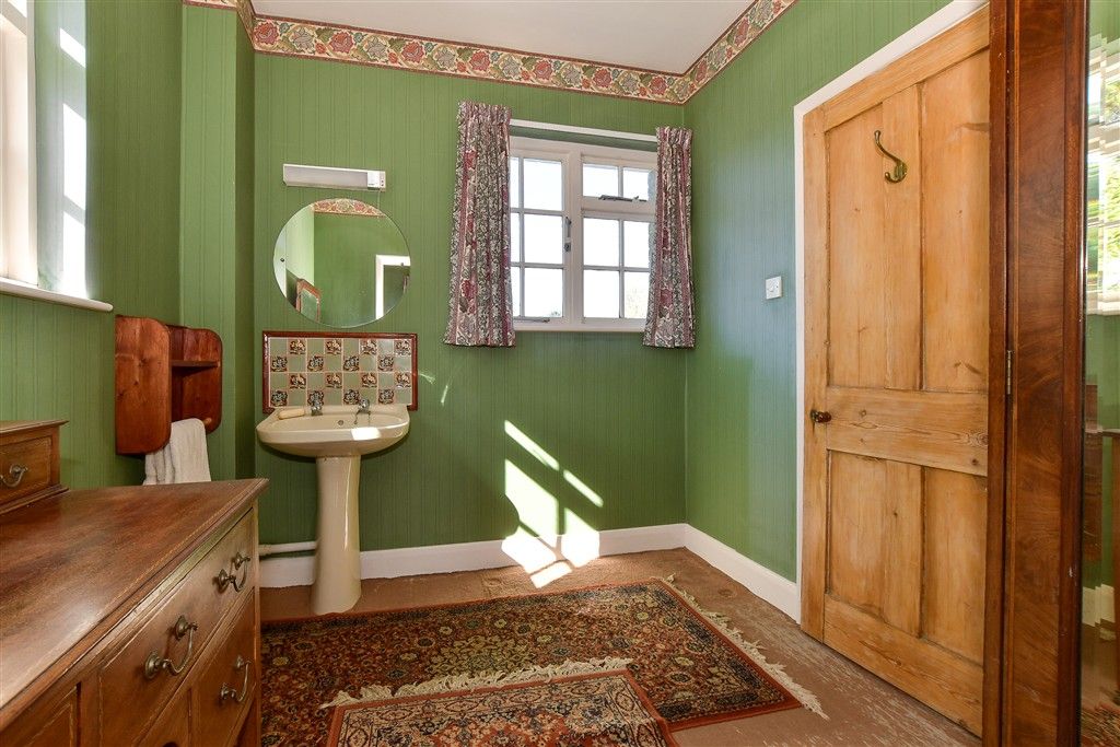 Additional image 11 of 3 bed detached house for saleEaston Lane, Freshwater, Isle Of Wight PO40