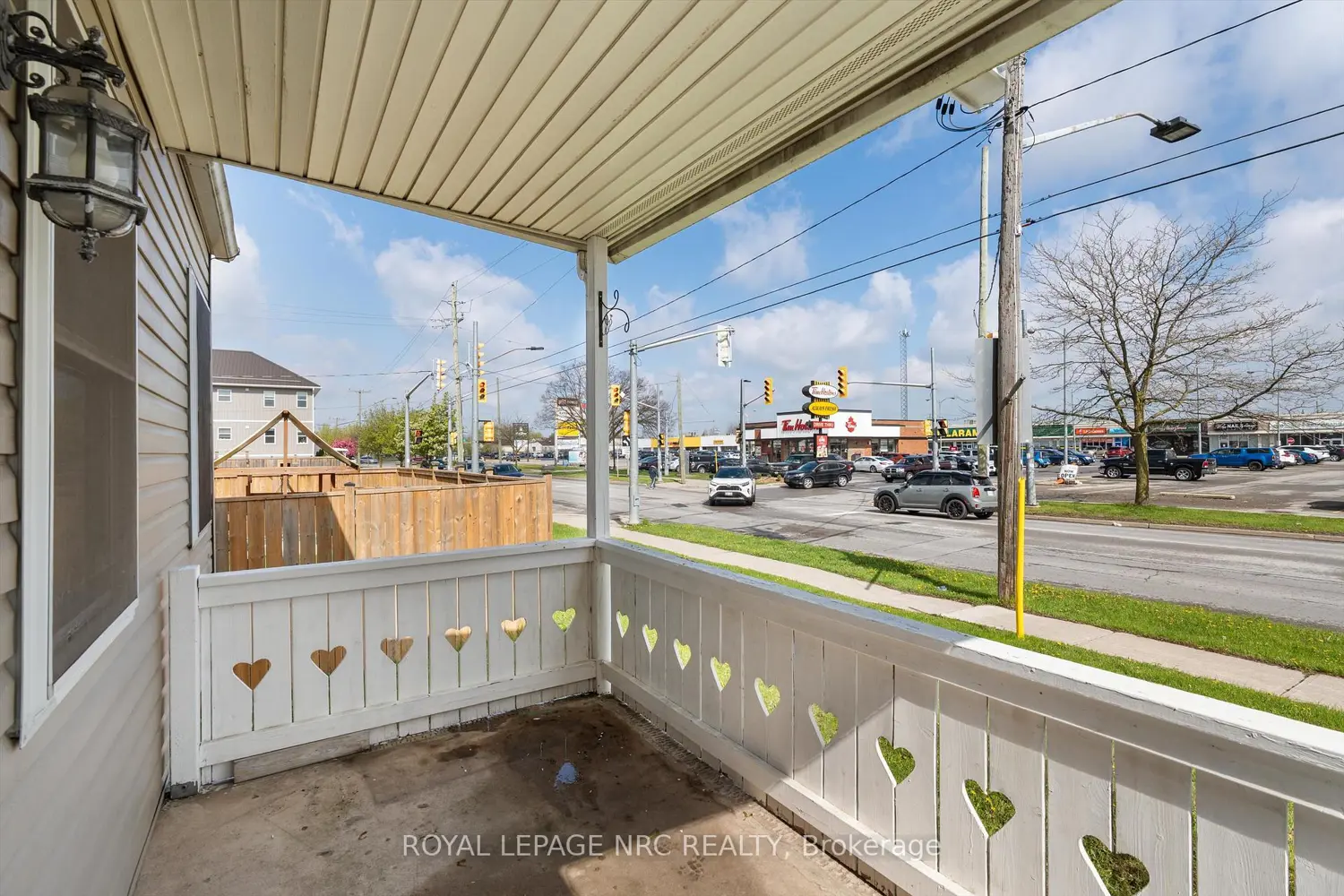 361 Lincoln Street photo 3