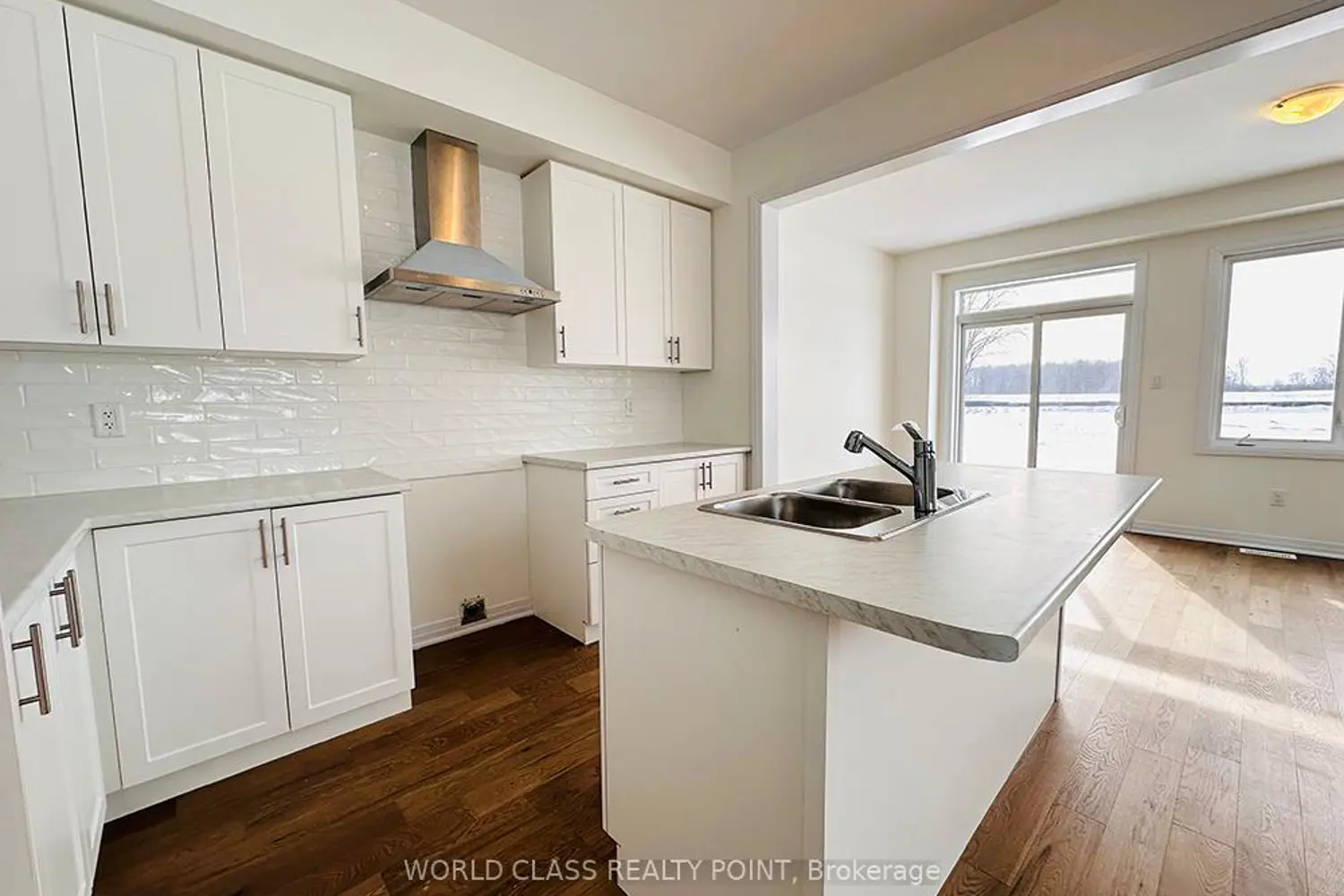 153 Wilmot Road photo 5