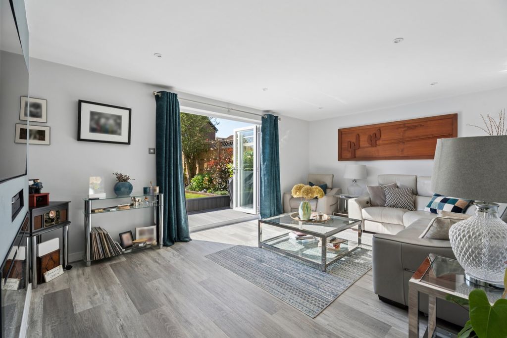 Additional image 5 of 4 bed detached house for saleMeadowcroft, Chalfont St. Peter, Gerrards Cross, Buckinghamshire SL9