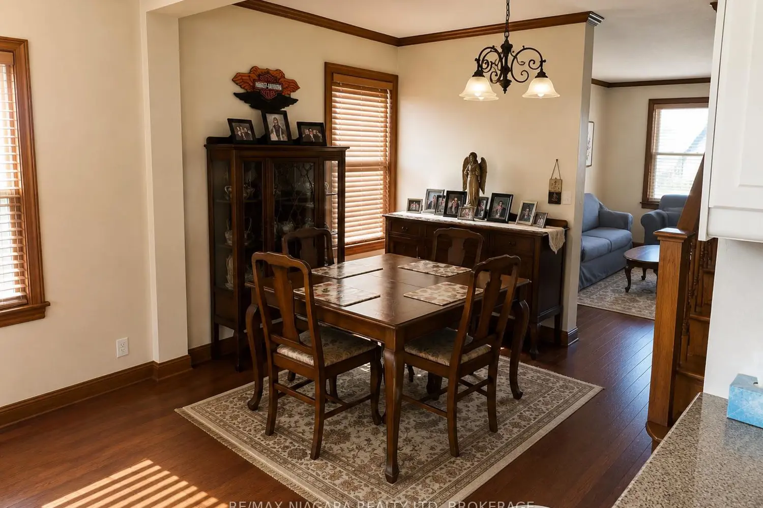 63 Sullivan Avenue photo 3