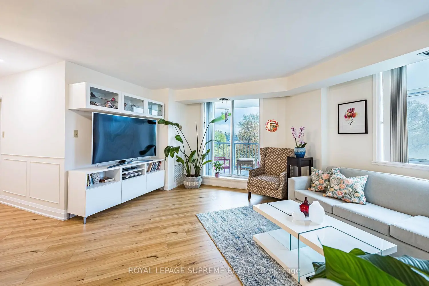 Additional image 5 of 3559 Eglinton Avenue 409