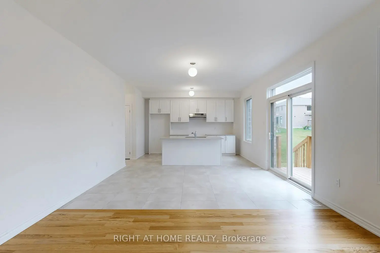 40 Ainslie Hill Crescent photo 3