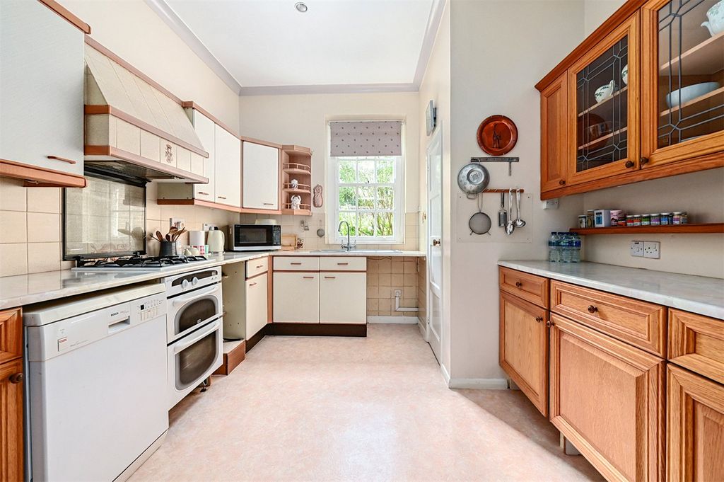 Additional image 7 of 2 bed flat for saleStockton Avenue, Fleet, Hampshire GU51