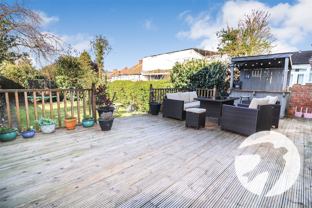 Additional image 10 of 3 bed semi-detached house for salePark Crescent, Erith DA8