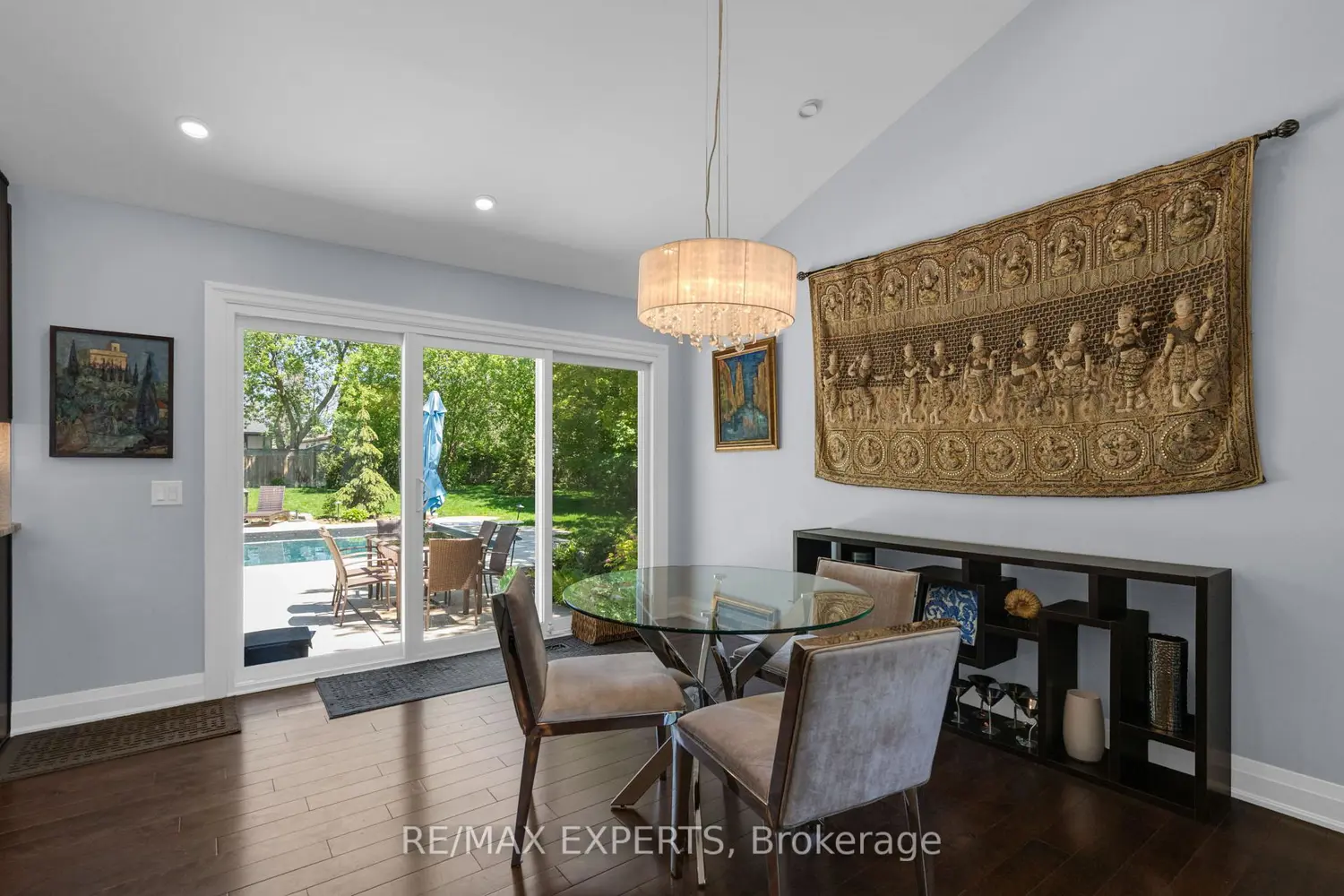 317 Marple Crescent photo 3