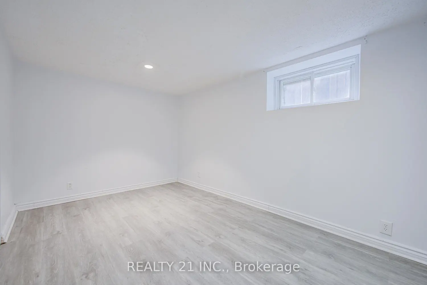 Additional image 17 of 44 Sundance Crescent