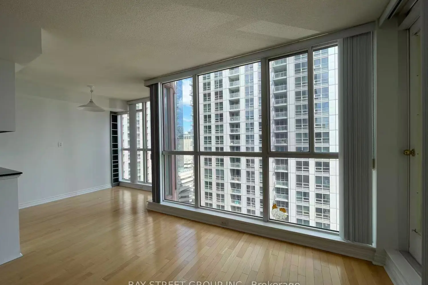 Additional image 3 of 736 Bay Street 1910