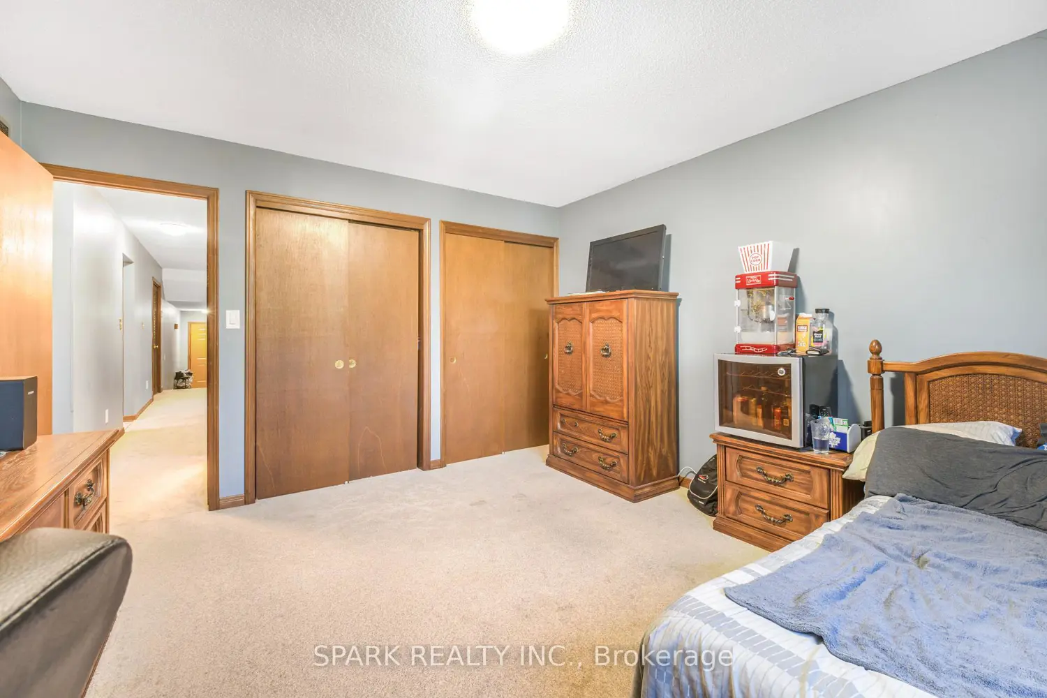 28 Lampman Crescent photo 4