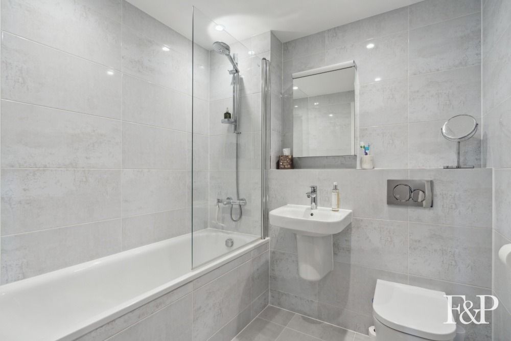 Additional image 22 of 2 bed flat for saleStation Road, Gerrards Cross SL9