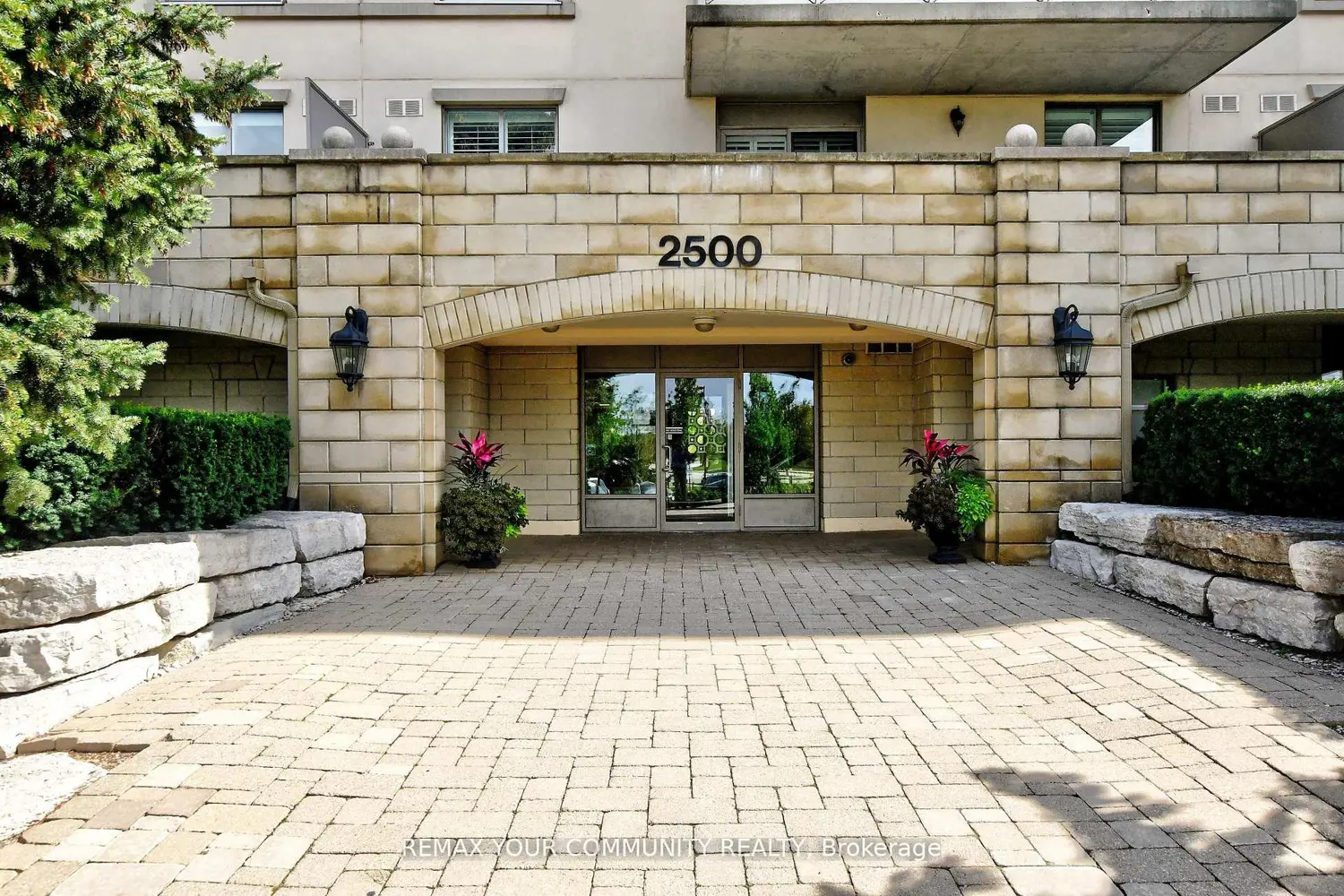 2500 Rutherford Road 502 photo 2