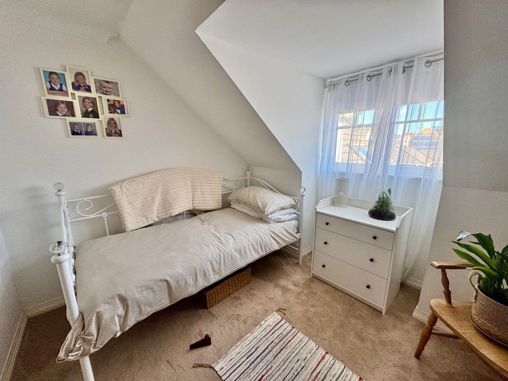 Additional image 7 of 2 bed flat for salePortland Avenue, Exmouth EX8