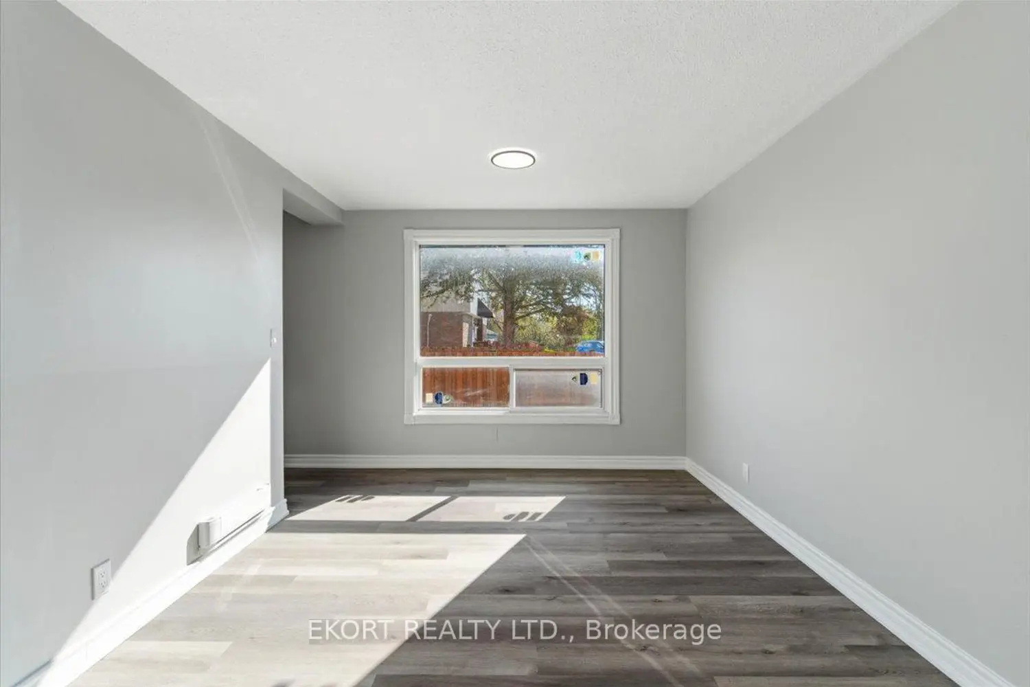 17 Tracey Park Drive 27 photo 3