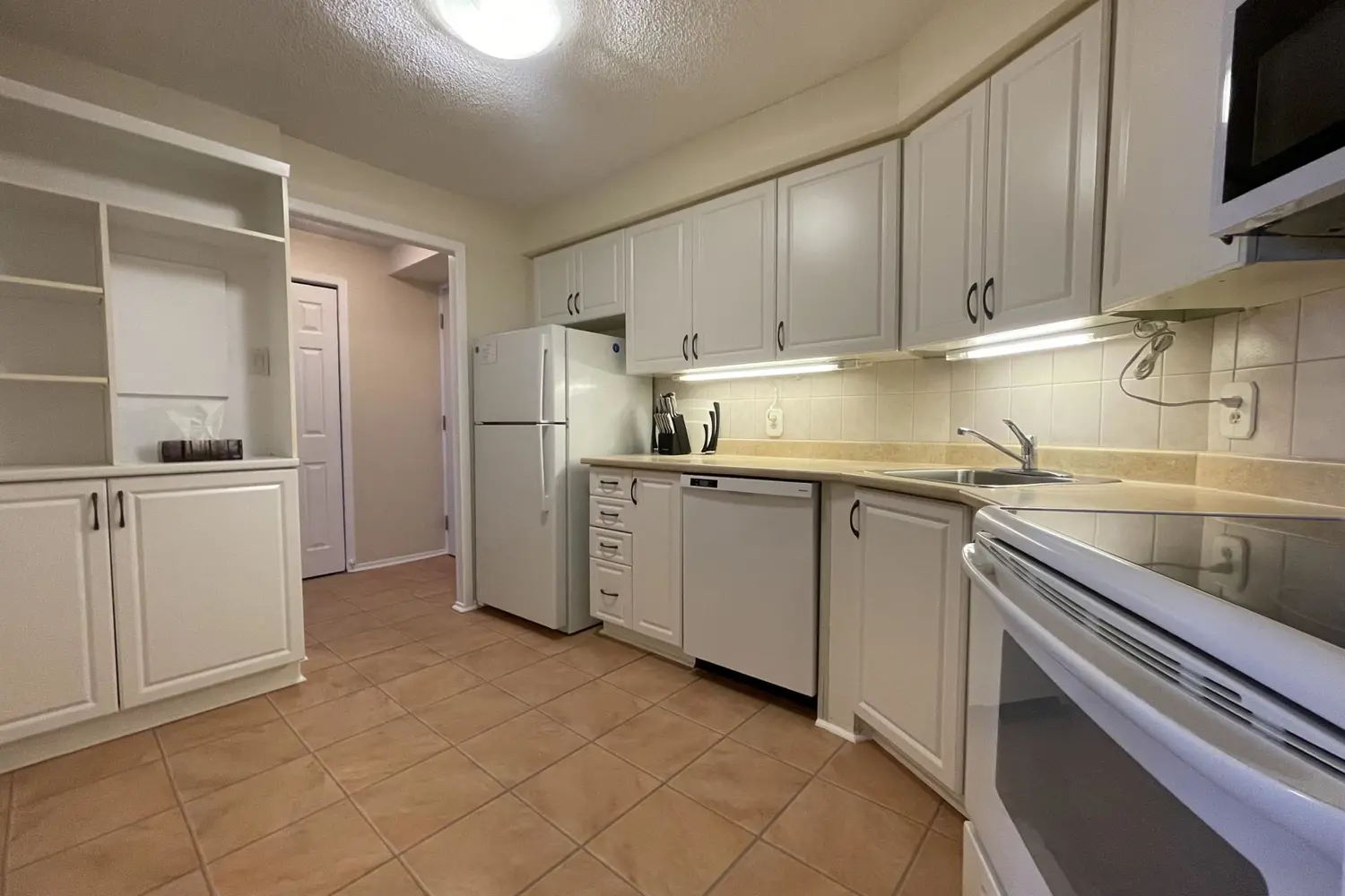 Additional image 16 of 1025 Grenon Avenue 901