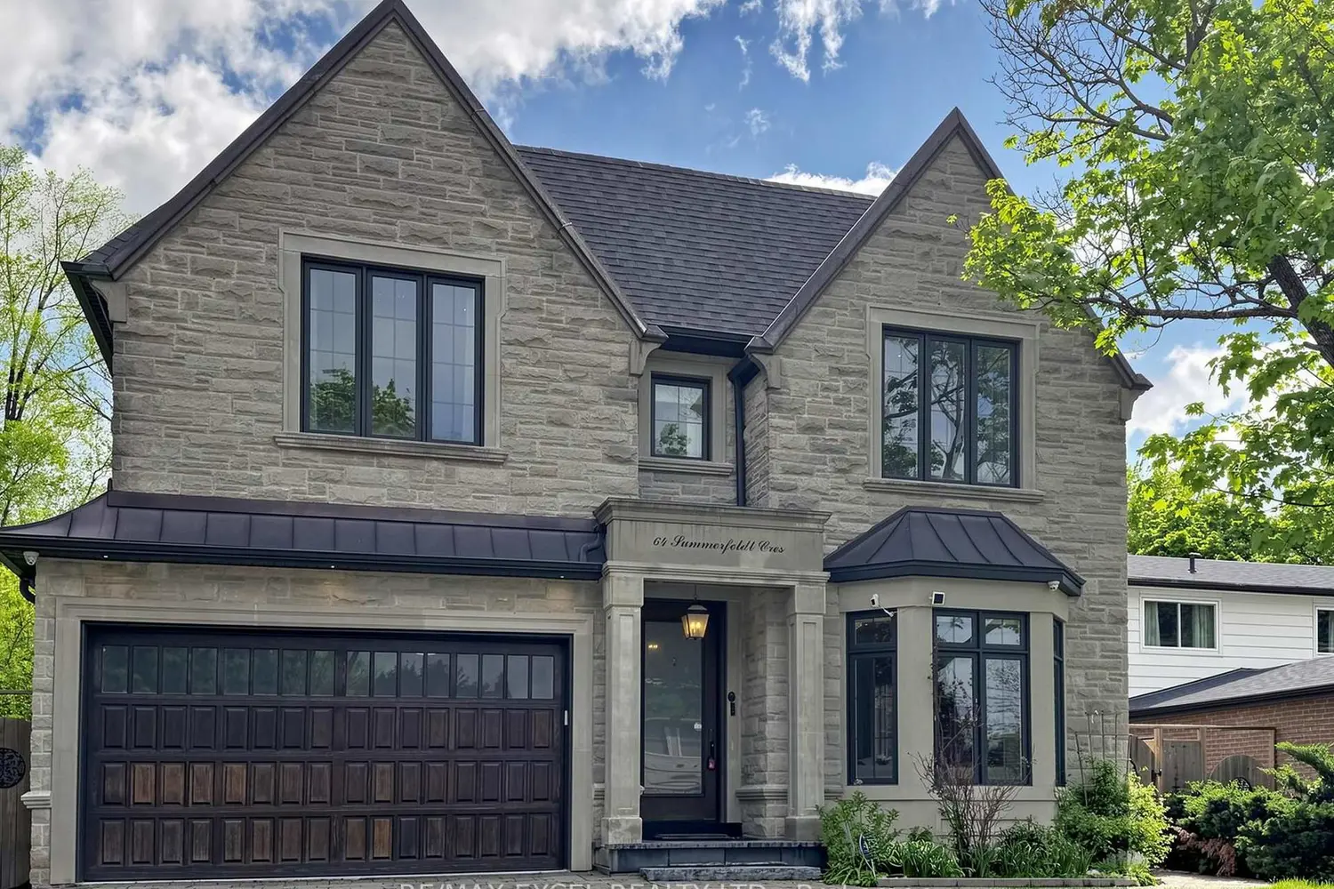 64 Summerfeldt Crescent