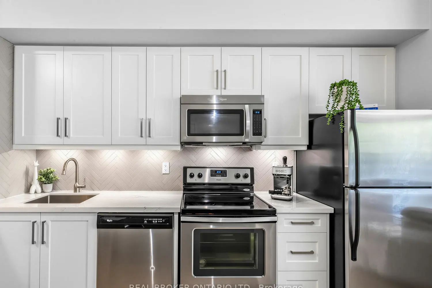 Additional image 6 of 30 Carnation Avenue 88