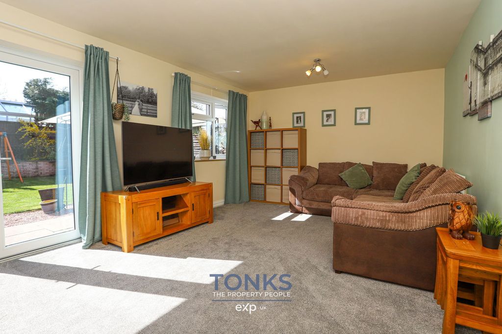 Additional image 7 of 4 bed detached house for saleHamilton Avenue, Halesowen B62