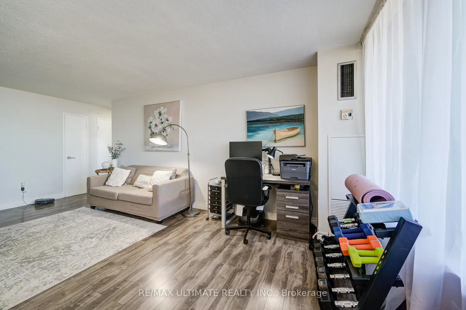 Additional image 7 of 11 Wincott Drive Ph#11